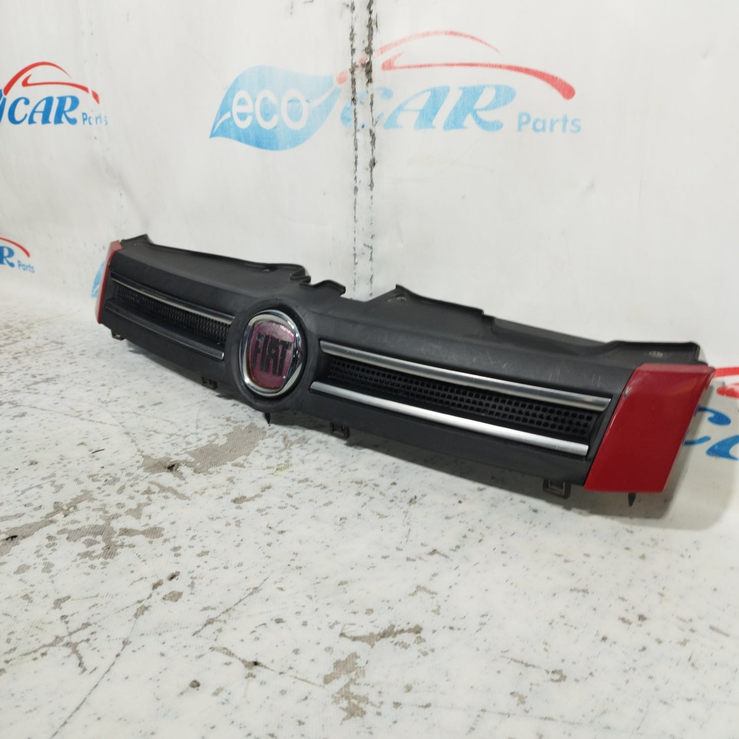 Roter Kühlergrill Fiat Panda 2008 ecoAC10020