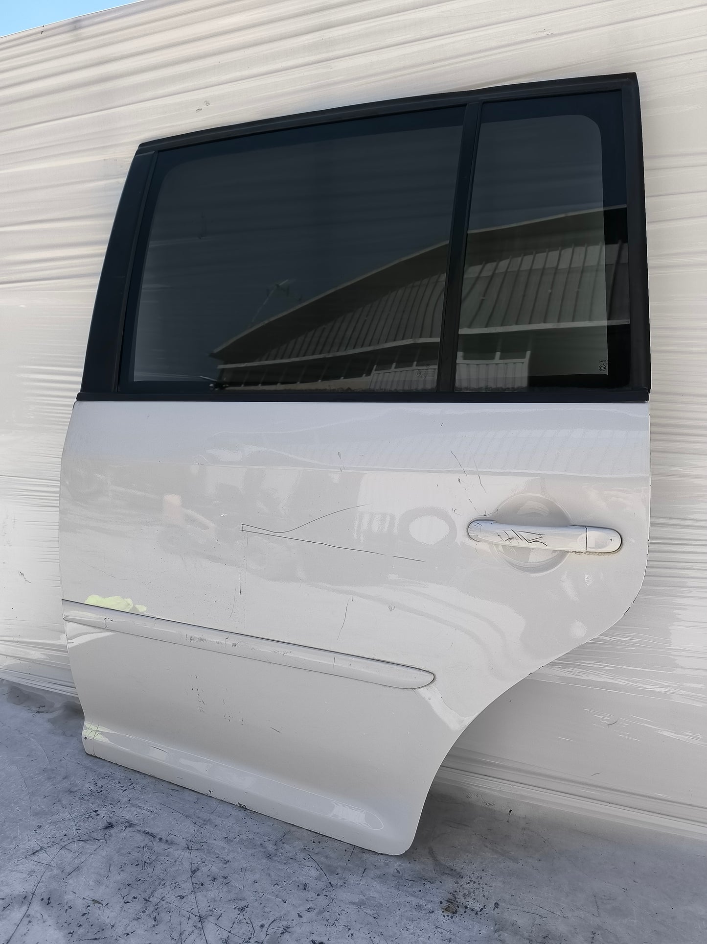 Sportello posteriore sx bianco Volkswagen Touran (1T1 / 1T2 / 1T3) anno 2003-2015 Restyling ecoAG8197