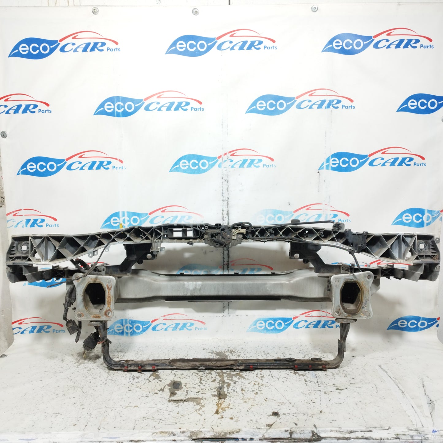 Ford Focus 2011 ecoAC11241 Kompletter Frontgrill mit Verstärkung