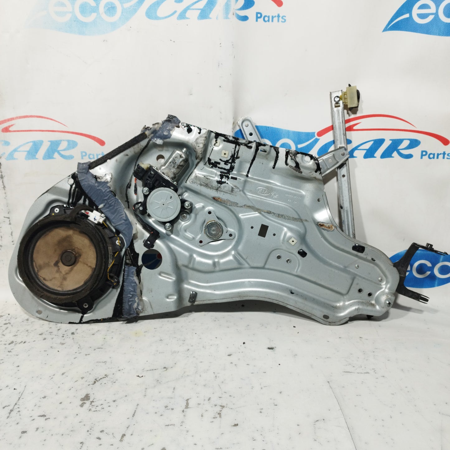 Rear rack right Kia Soul 2008 code: 82480-2K000 ecoAC9530