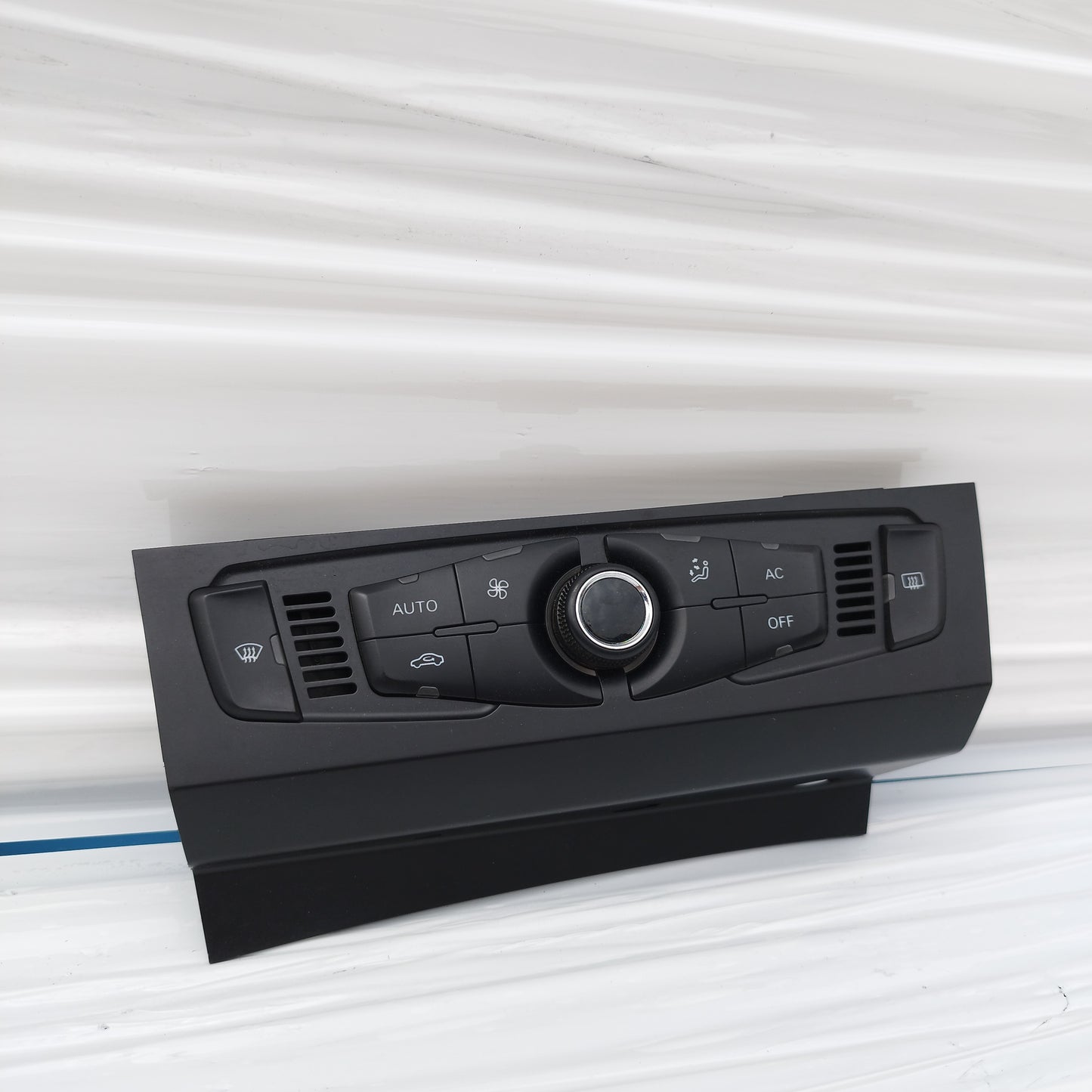 Pulsantiera a / c Audi A4 2008-2012 cod: 8T1820043AG ecoAC15843