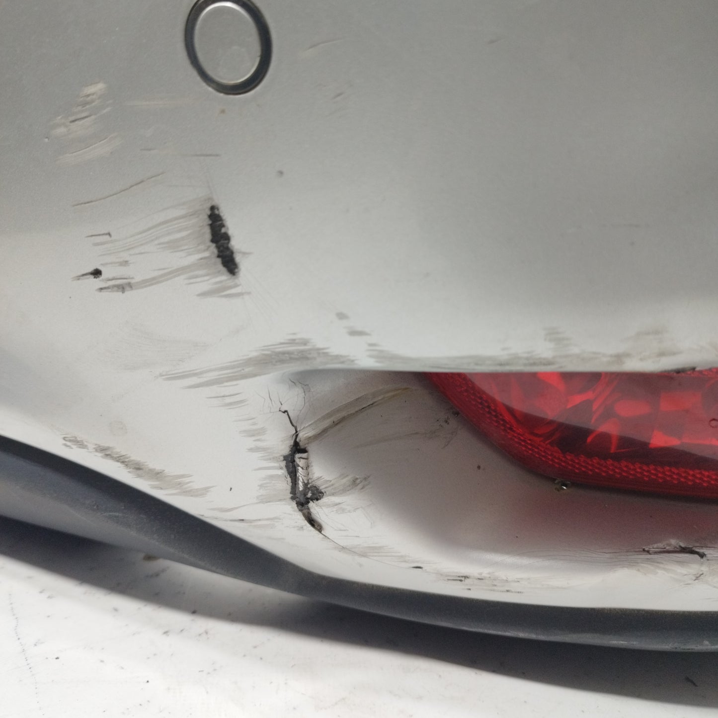 Hellgraue Heckstoßstange Fiat Freemont 2012 ecoAC9046