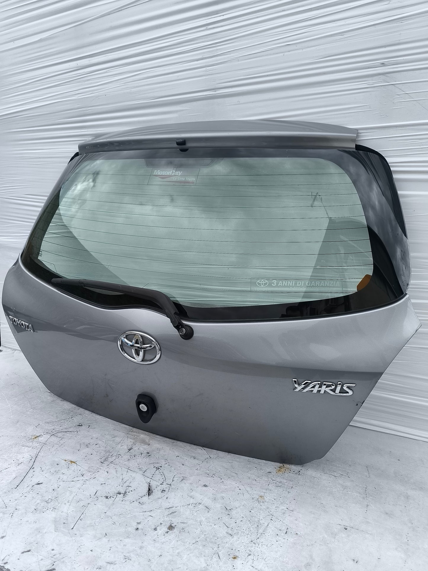 Portellone grigio Toyota Yaris anno 2006-2011 ecoAG7991