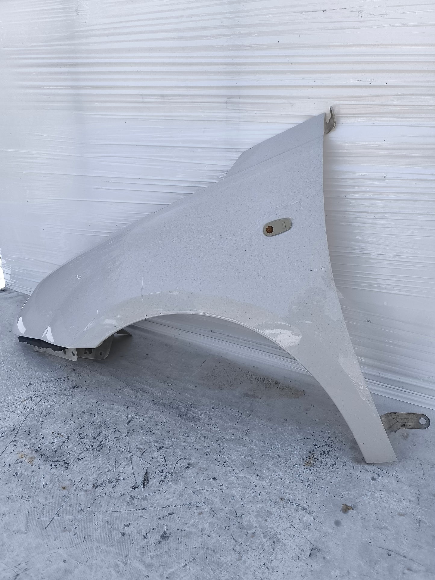 Parafango sx Alfa Romeo Mito bianco ecoAG8237