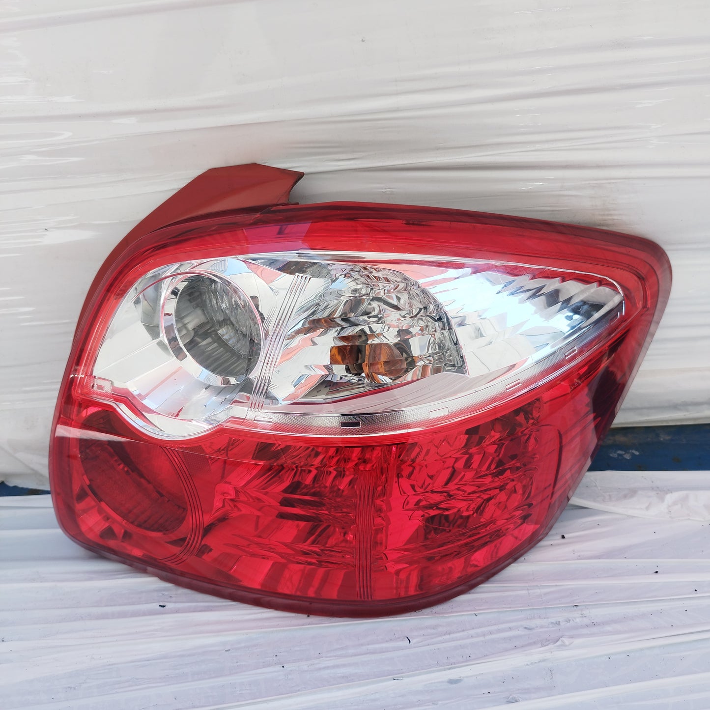 Fanale posteriore dx Toyota Auris (E15) 2010-2012 cod: 81550-02550 ecoDM283