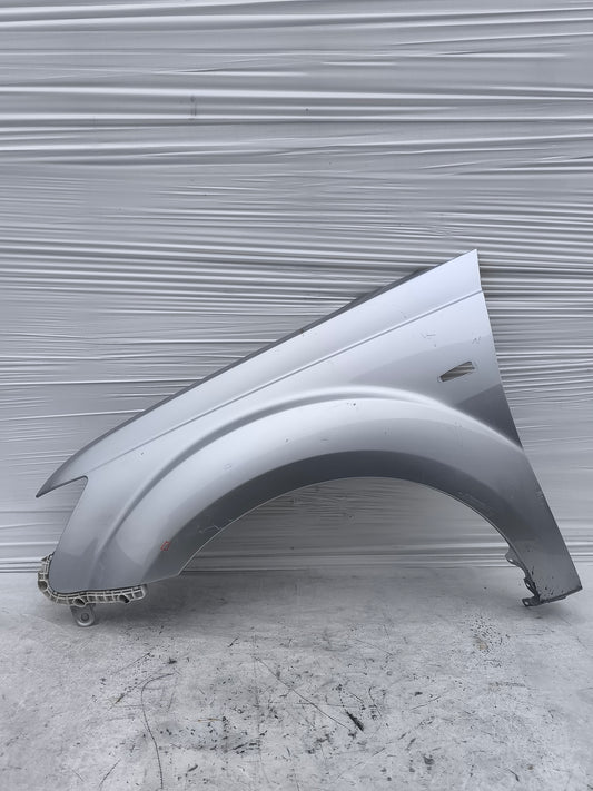 Parafango sx Mitsubishi Outlander II anno 2007-2012 grigio argento ecoAG8228