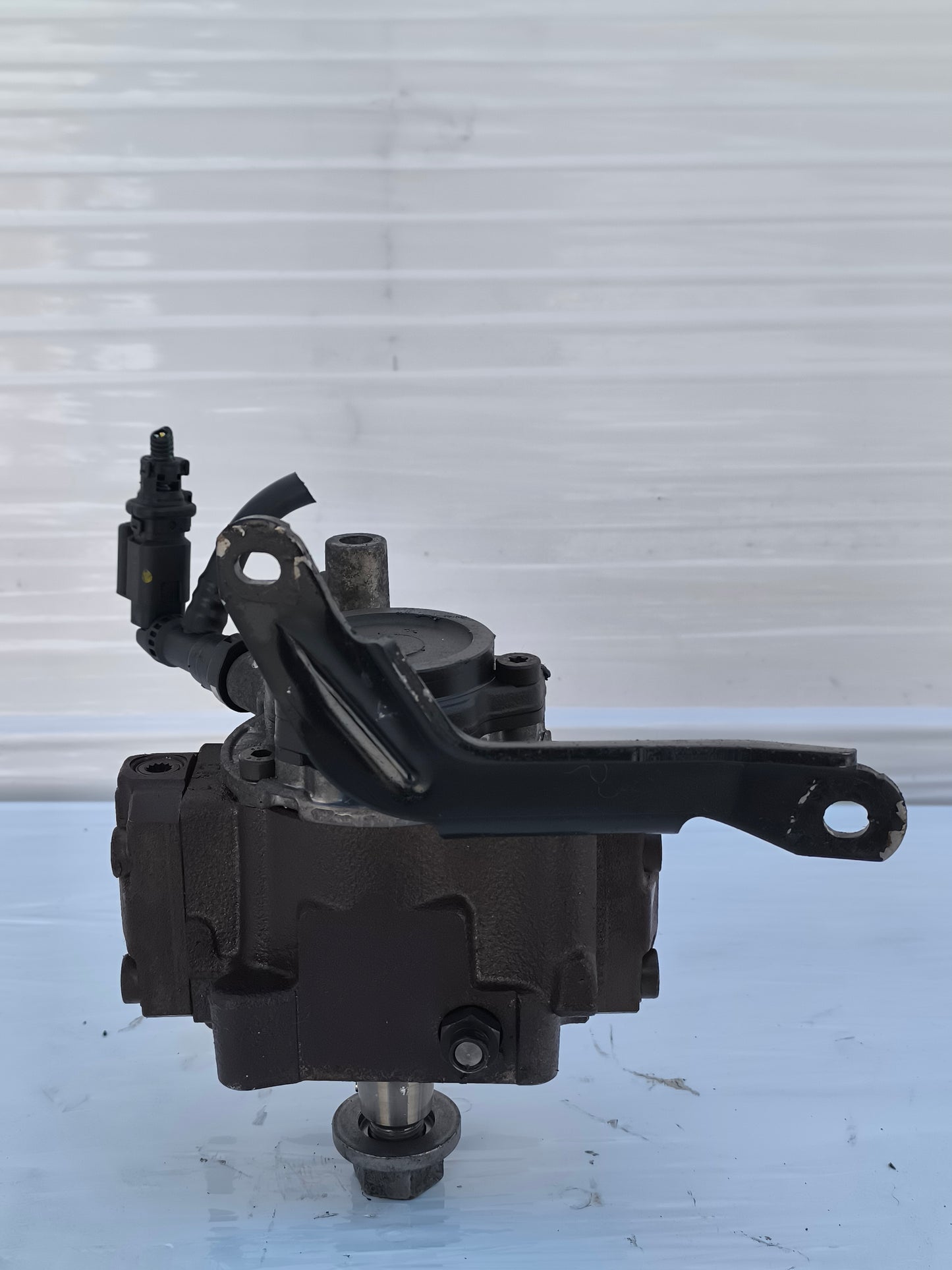 Pompa iniezione Continental Ford Focus 1.6 D 85KW anno 2013 cod: A2C53381555 ecoAG7907