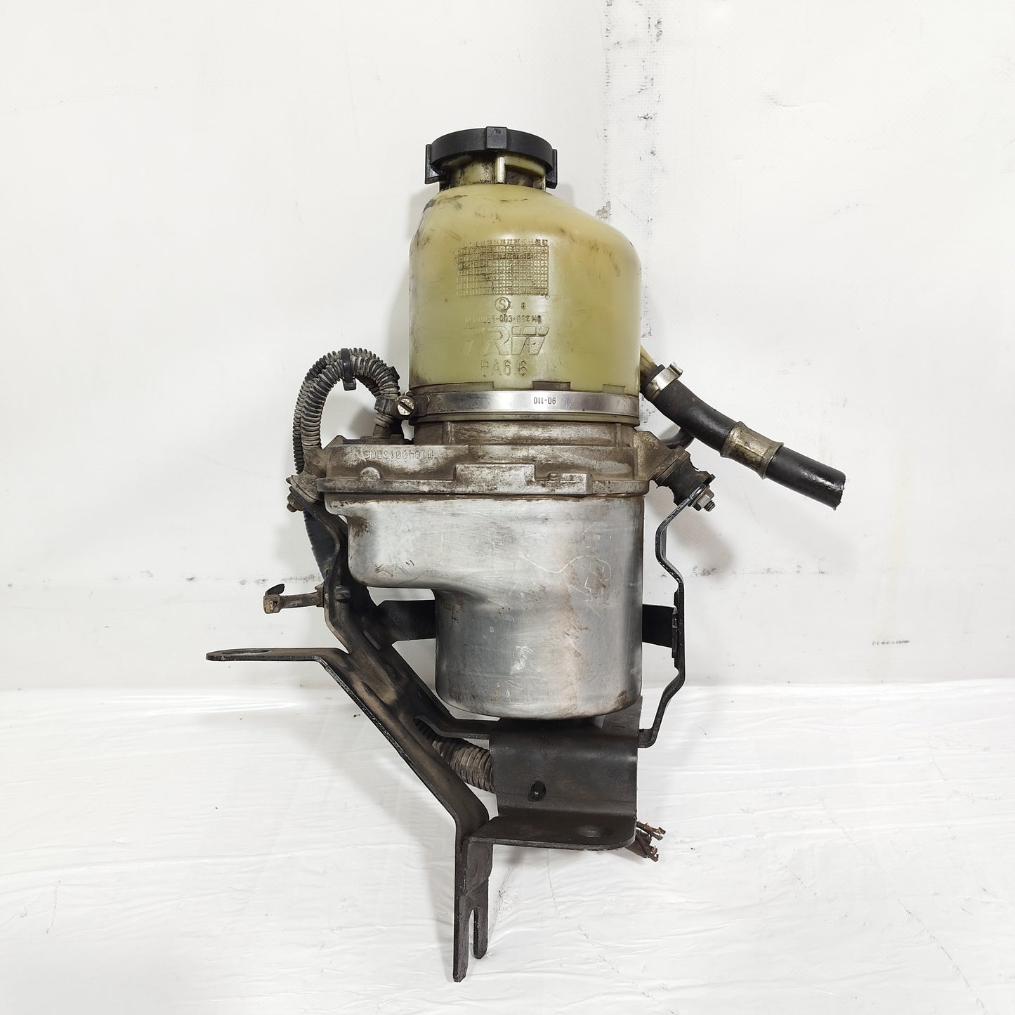 Power steering pump Opel Astra G / Zafira A 2000 code: 104-0085-003-094 hO ecoAC3888