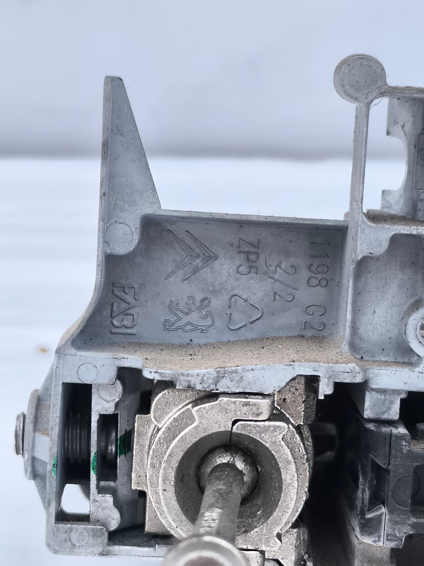 Front left external handle Citroen Berlingo year 2009 grey slightly scratched ecoAG6961