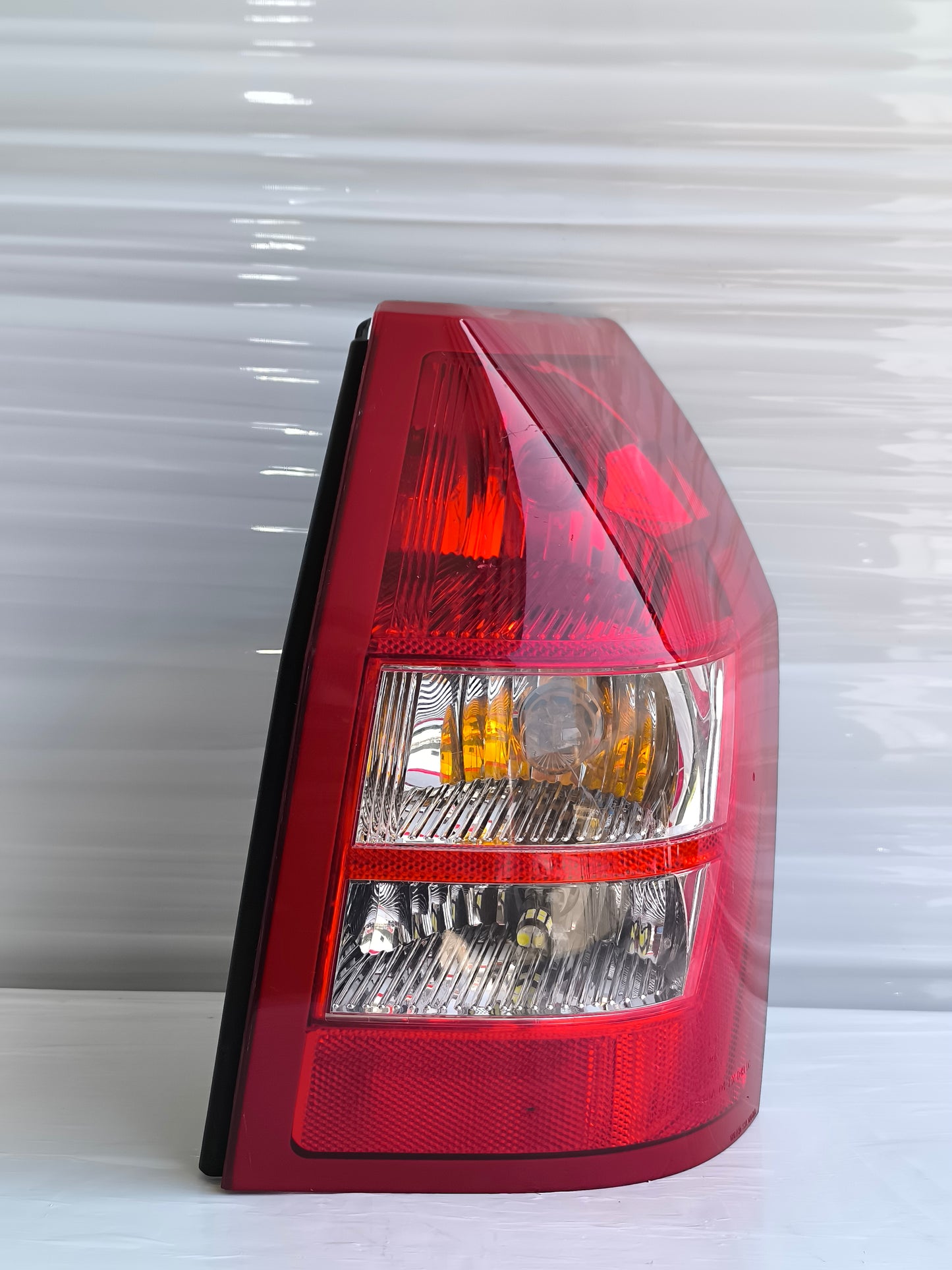 Fanale posteriore dx Chrysler 300C Touring (SW) anno 2005-2010 cod: 04805966AH ecoAG8589