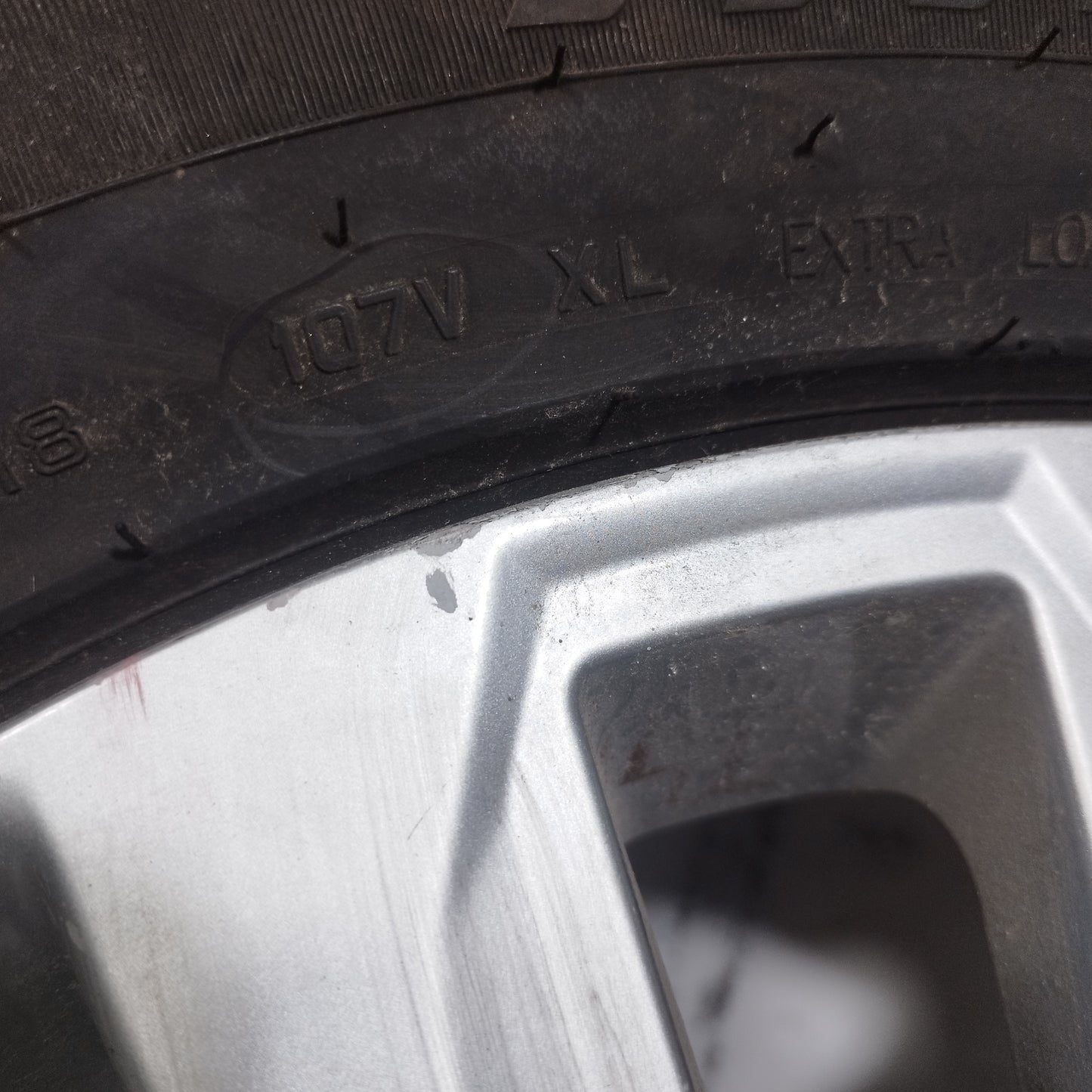 Alloy Wheels with Tires Kia Sorento 2012 ecoAC11656