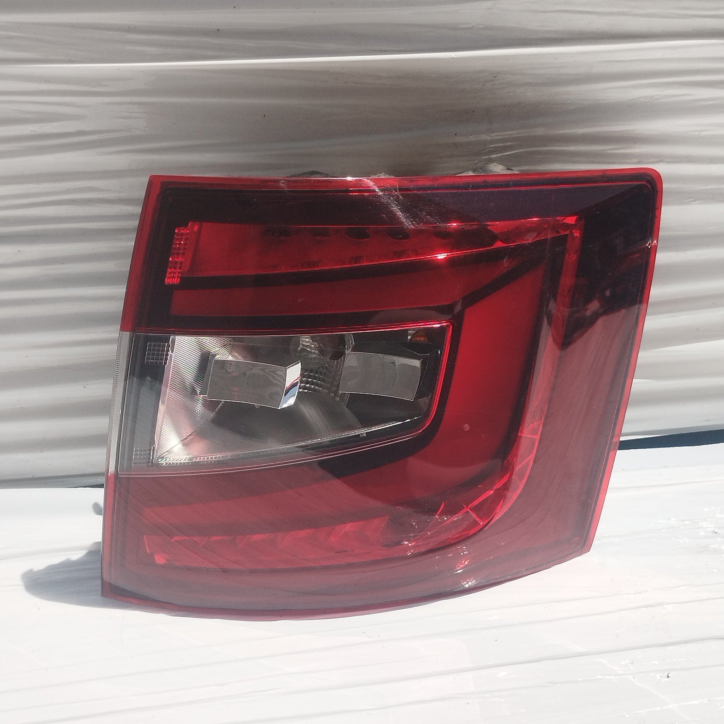 Fanale posteriore dx a led Skoda Octavia 2020 SW cod: 5E9.945 208 ecoDM216