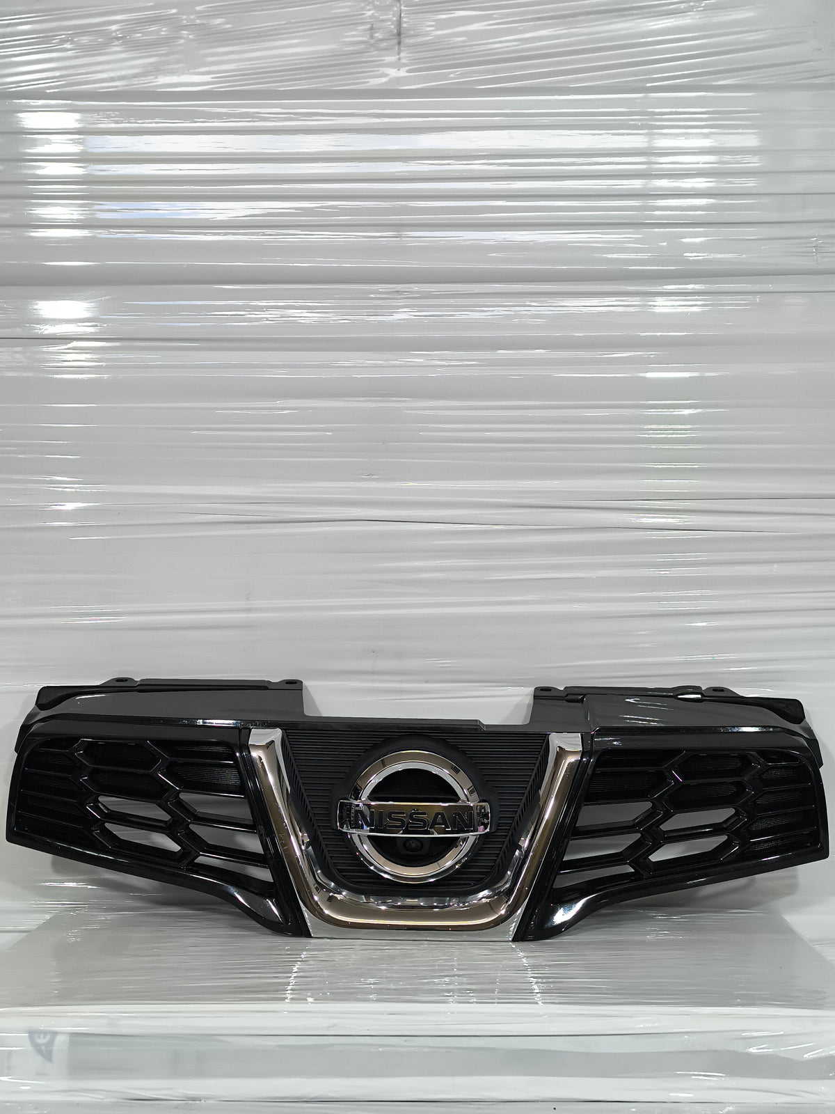 Mascherina anteriore Nissan Qashqai (J10) 2010-2013 Resyling cod: A0455283 ecoAG9774
