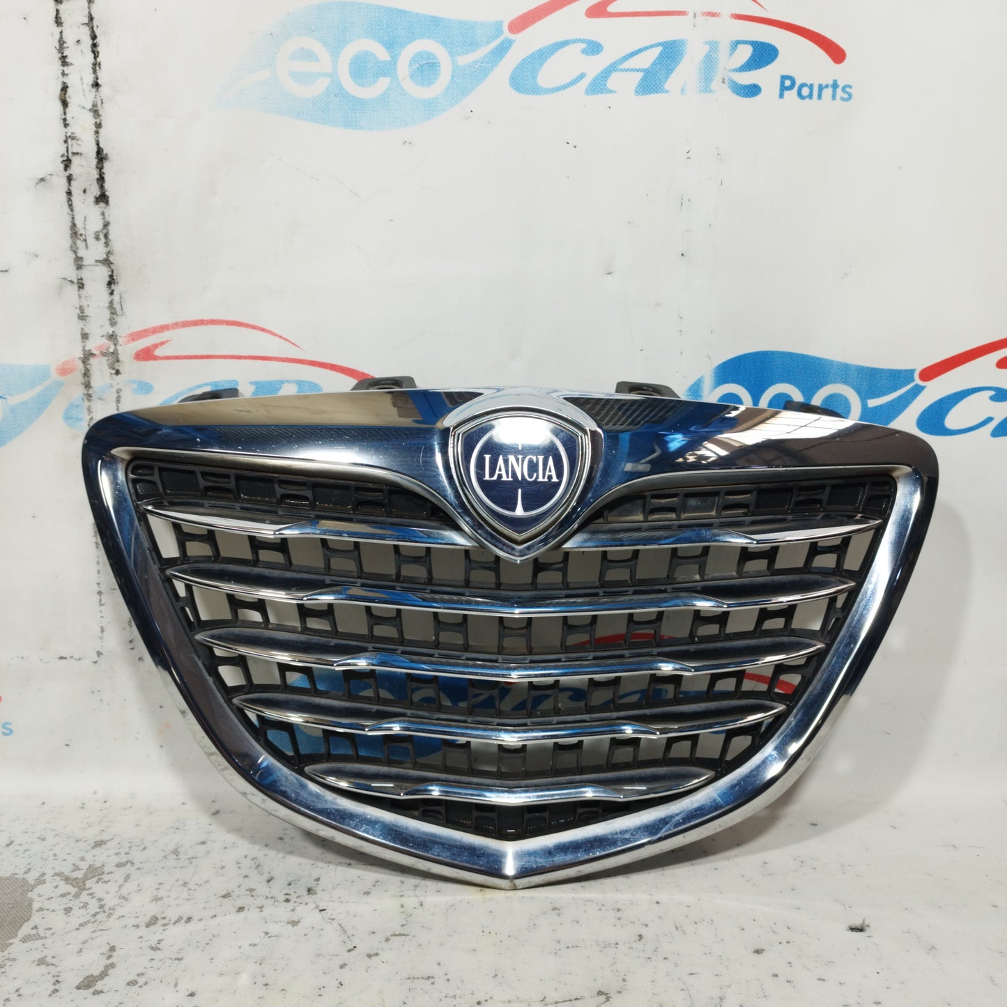 Front center grille Lancia Delta 2011 ecoAC9541