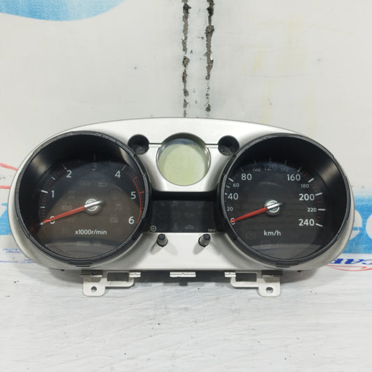 Nissan Qashqai 2.0 D 2008 ecoAC11057 Instrumententafel