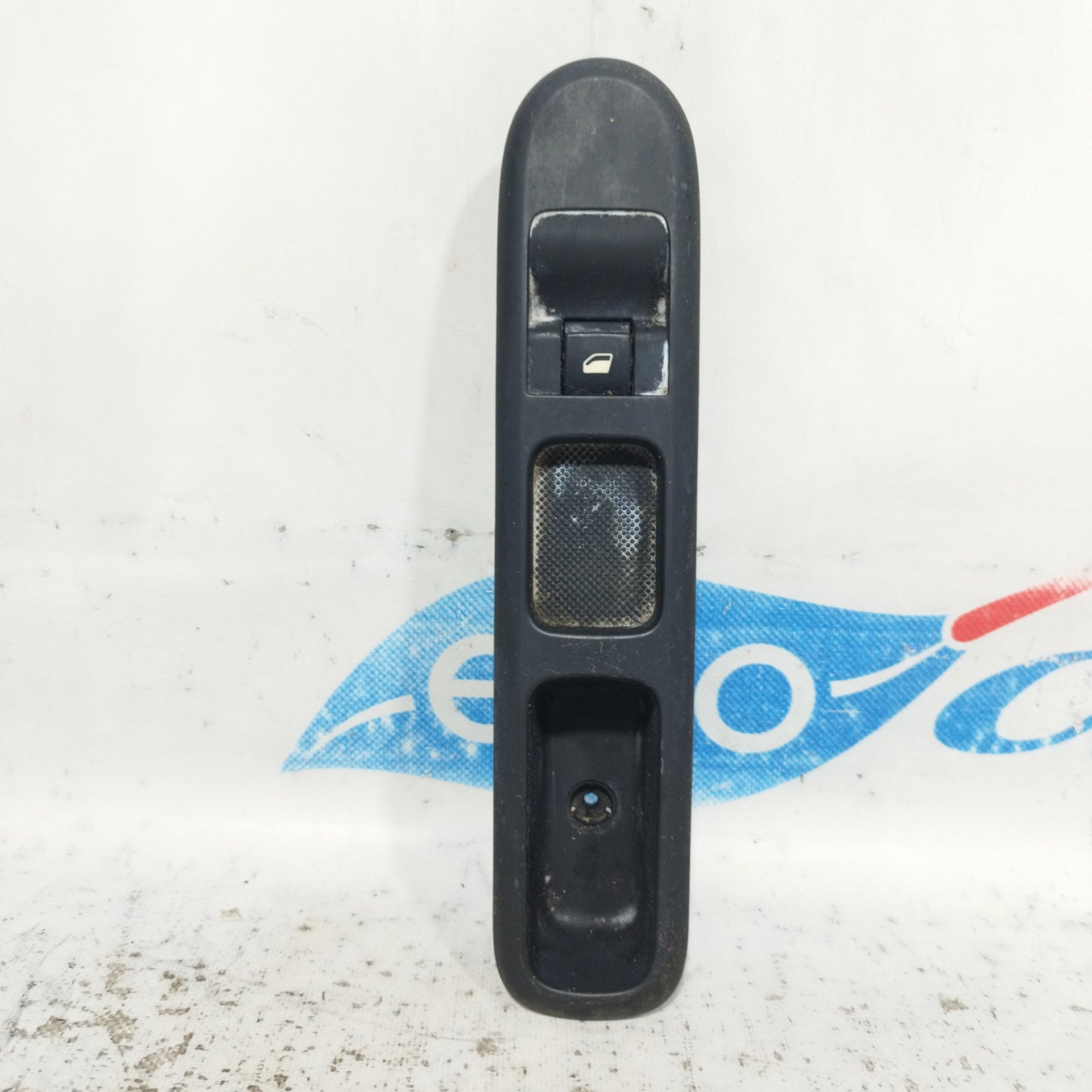 Front right button panel Peugeot 5008 2009 Code: 96650618ZD ecoAC9290