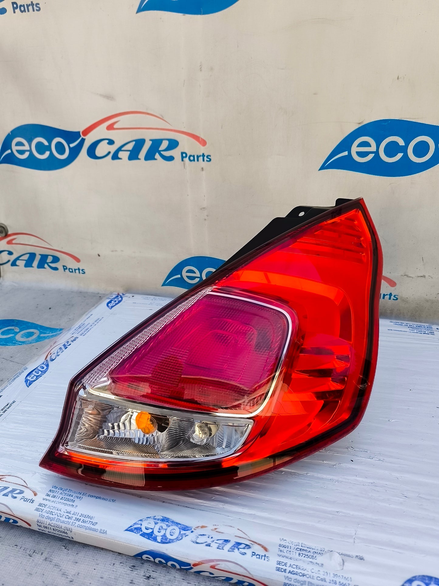 Ford Fiesta 2011 ecoAG6127 right rear light