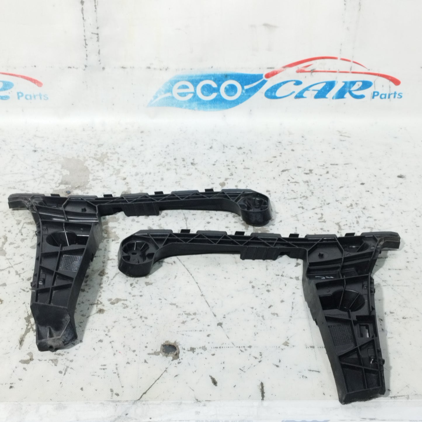 Führungen für die hintere Stoßstange Audi A5 40 g-tron 2019 Teilenummer: 8W6807453 ecoAC10327