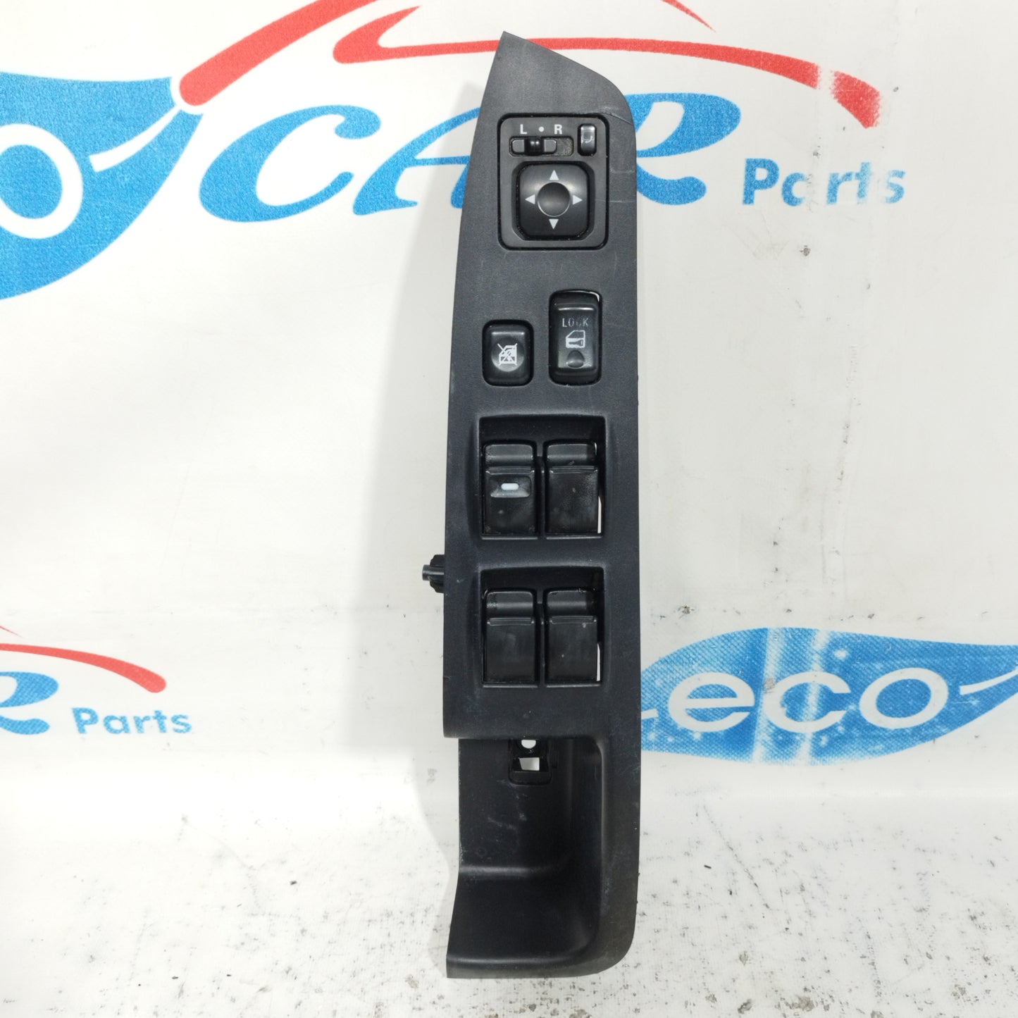 Front left button panel Peugeot 4007 2008 Code: 8608A185 ecoAC9135