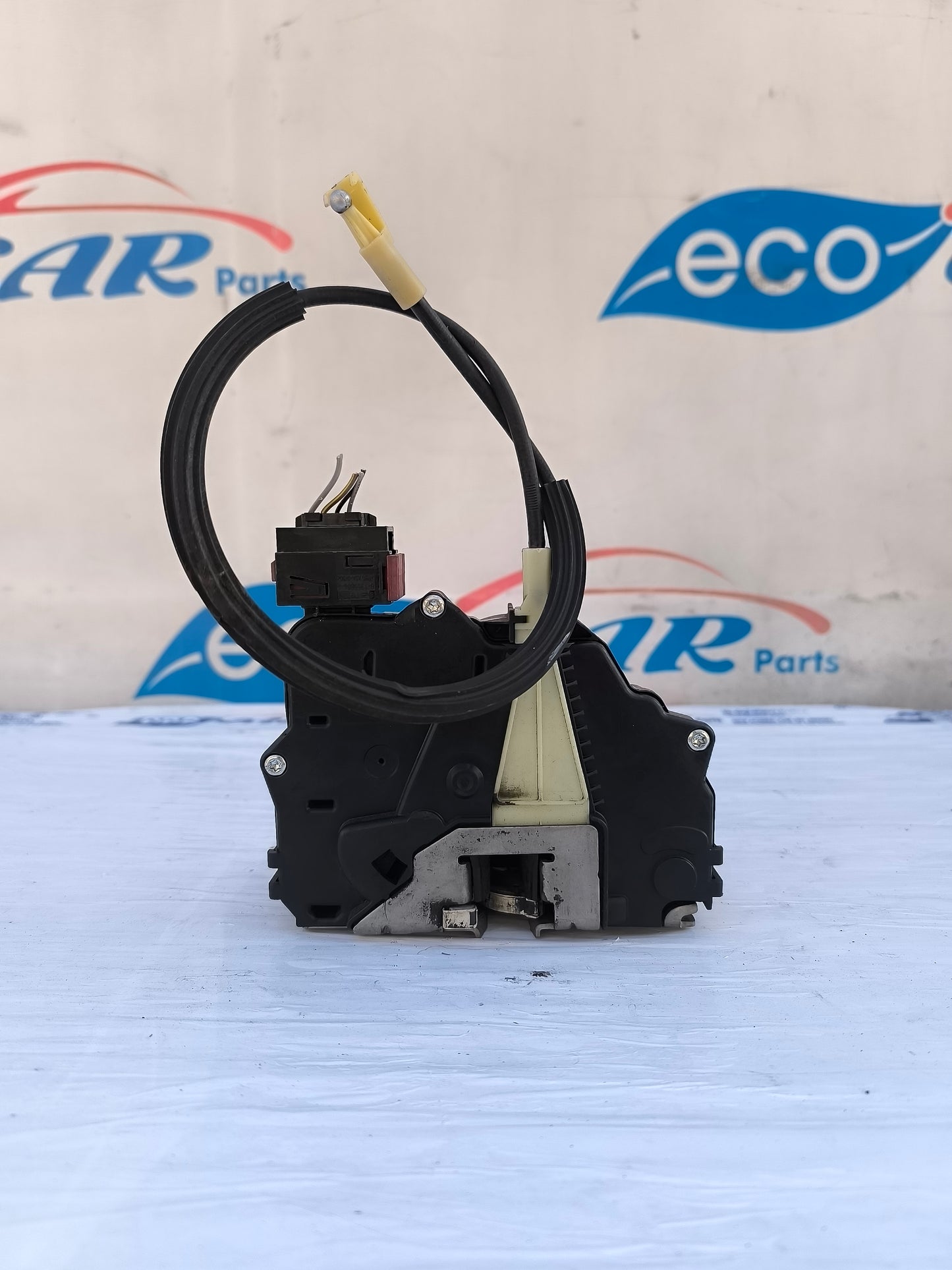 Front left lock Opel Corsa E Cod.13431841 ecoAG6201