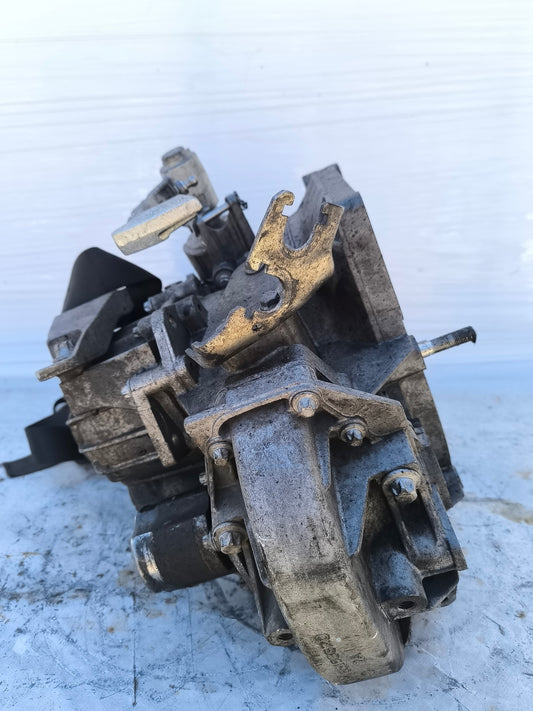 Venduto Cambio manuale Opel Insignia 2.0 D anno 2009 6M cod: 55569882 ecoAG8243