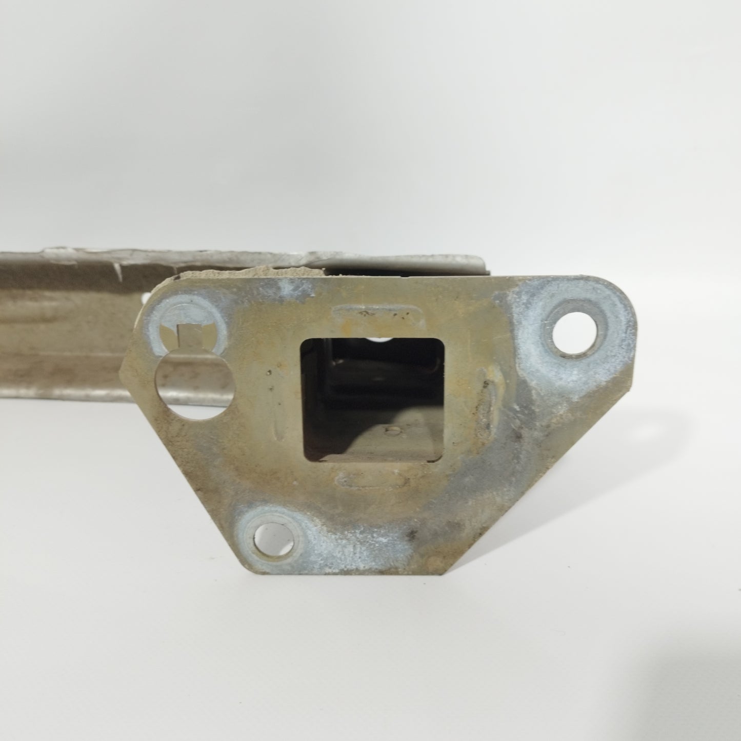 Rear bumper reinforcement Peugeot 208 2015 ecoAC11274