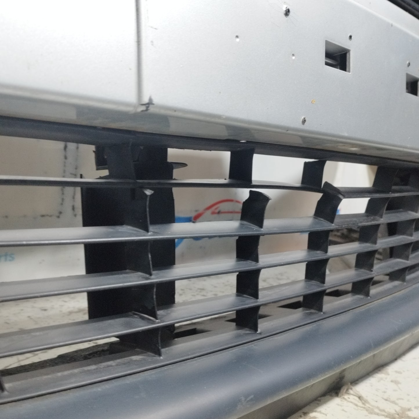 Paraurti anteriore grigio Dacia Lodgy 2012 ecoAC10925