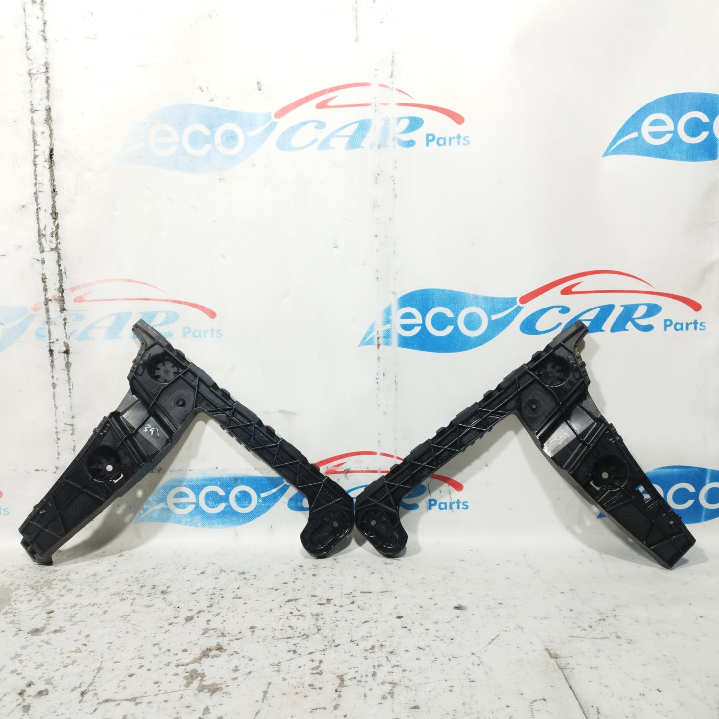 Führungen für die hintere Stoßstange Audi A5 40 g-tron 2019 Teilenummer: 8W6807453 ecoAC10327