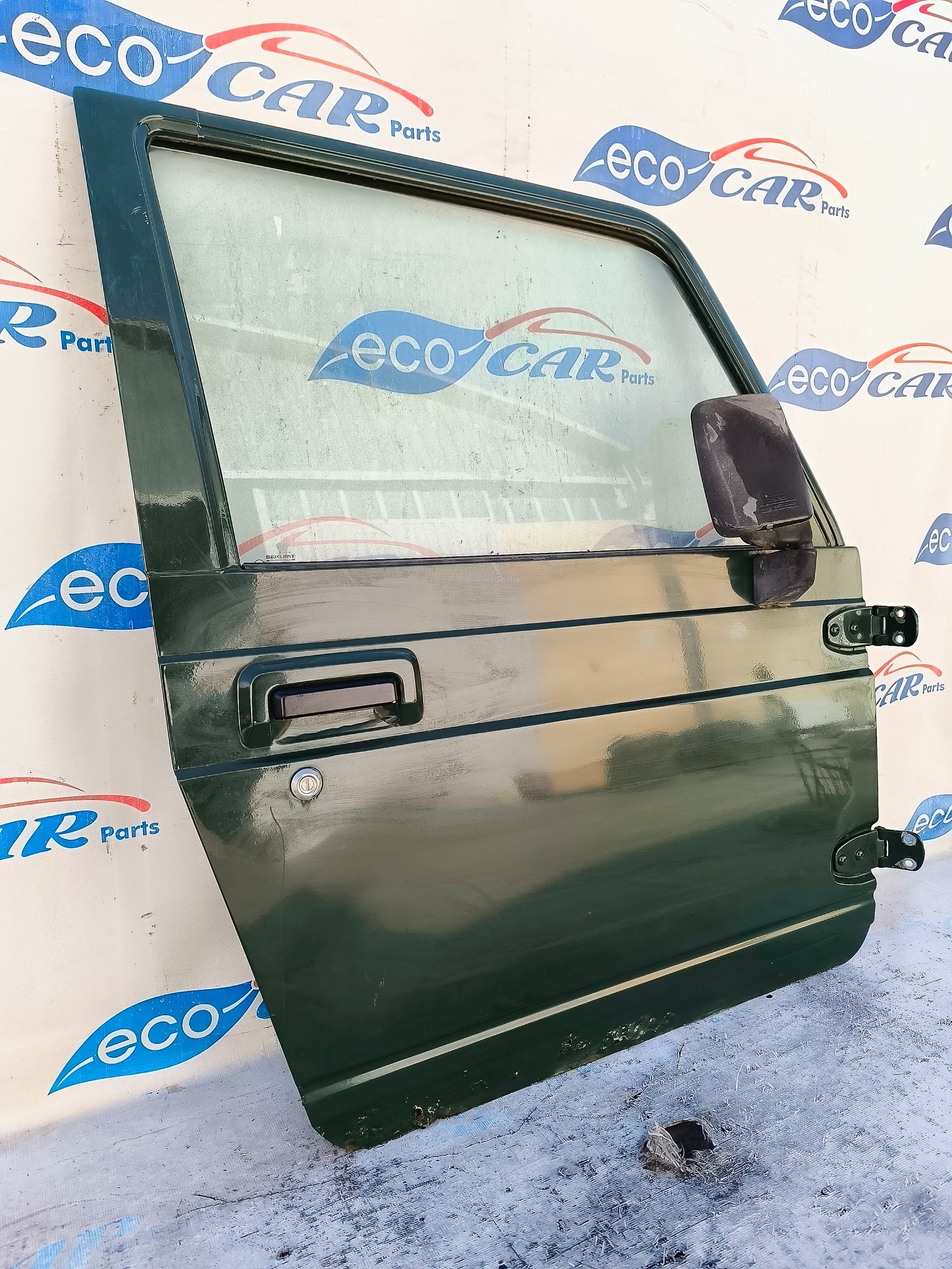 Green right door Suzuki Samurai 1989 ecoAG5917