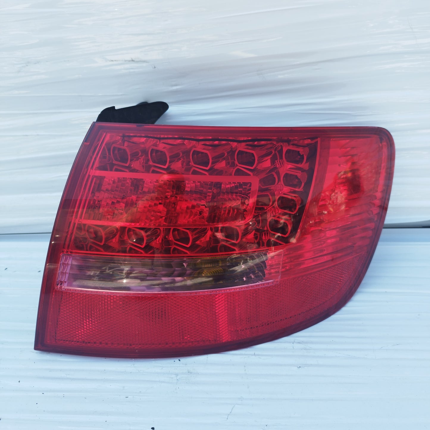 Fanale posteriore dx a led Audi A6 2006 SW cod: 4F9.945.096 ecoDM023