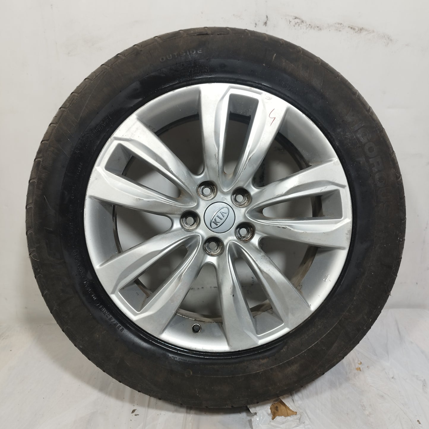Alloy Wheels with Tires Kia Sorento 2012 ecoAC11656