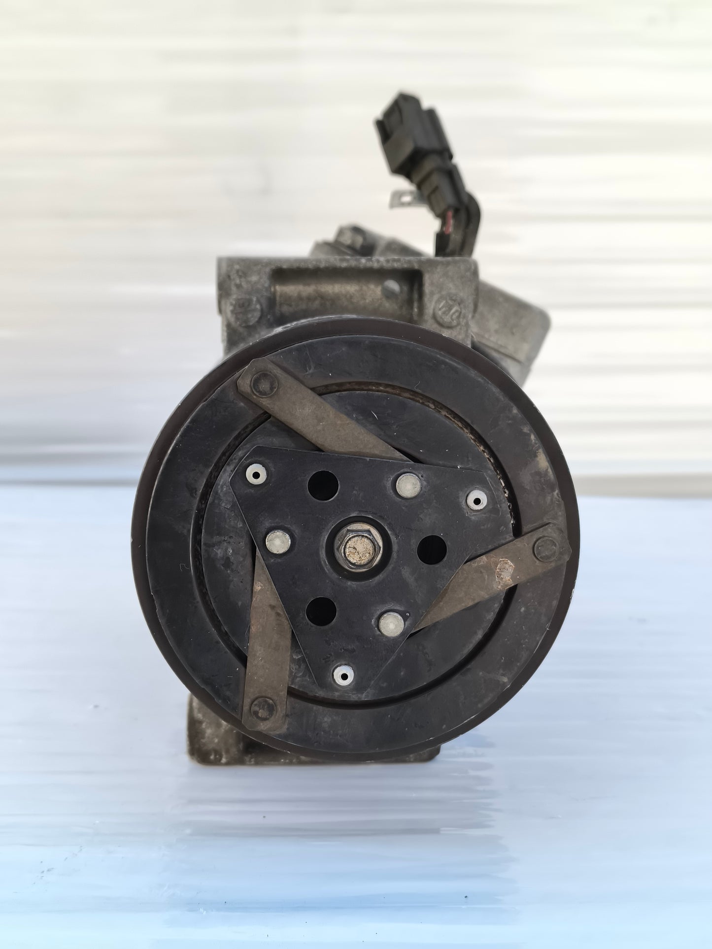 Compressore aria condizionata Nissan Qashqai 2.0 DCI anno 2010 cod: 92600br70a ecoAG8127