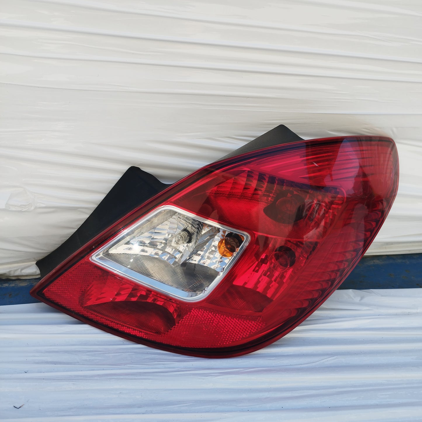 Fanale posteriore dx Opel Corsa D 5 porte 2006-2014 cod: 13188046 ecoDM449