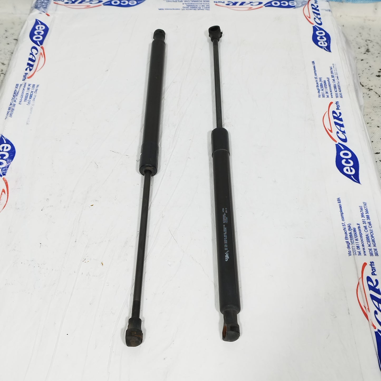 Ammortizzatori portellone Peugeot 208 2014 Codice: 9673083680 ecoAC11255