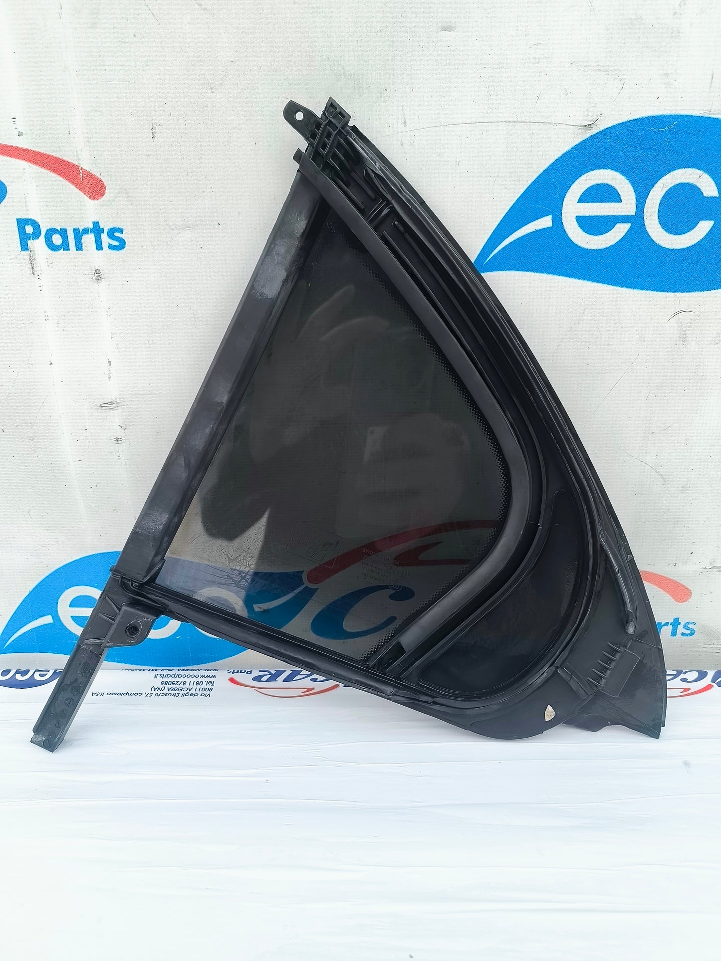 Feststehende Scheibe / Heckabweiser rechts Mercedes A-Klasse W176 ecoAG6016