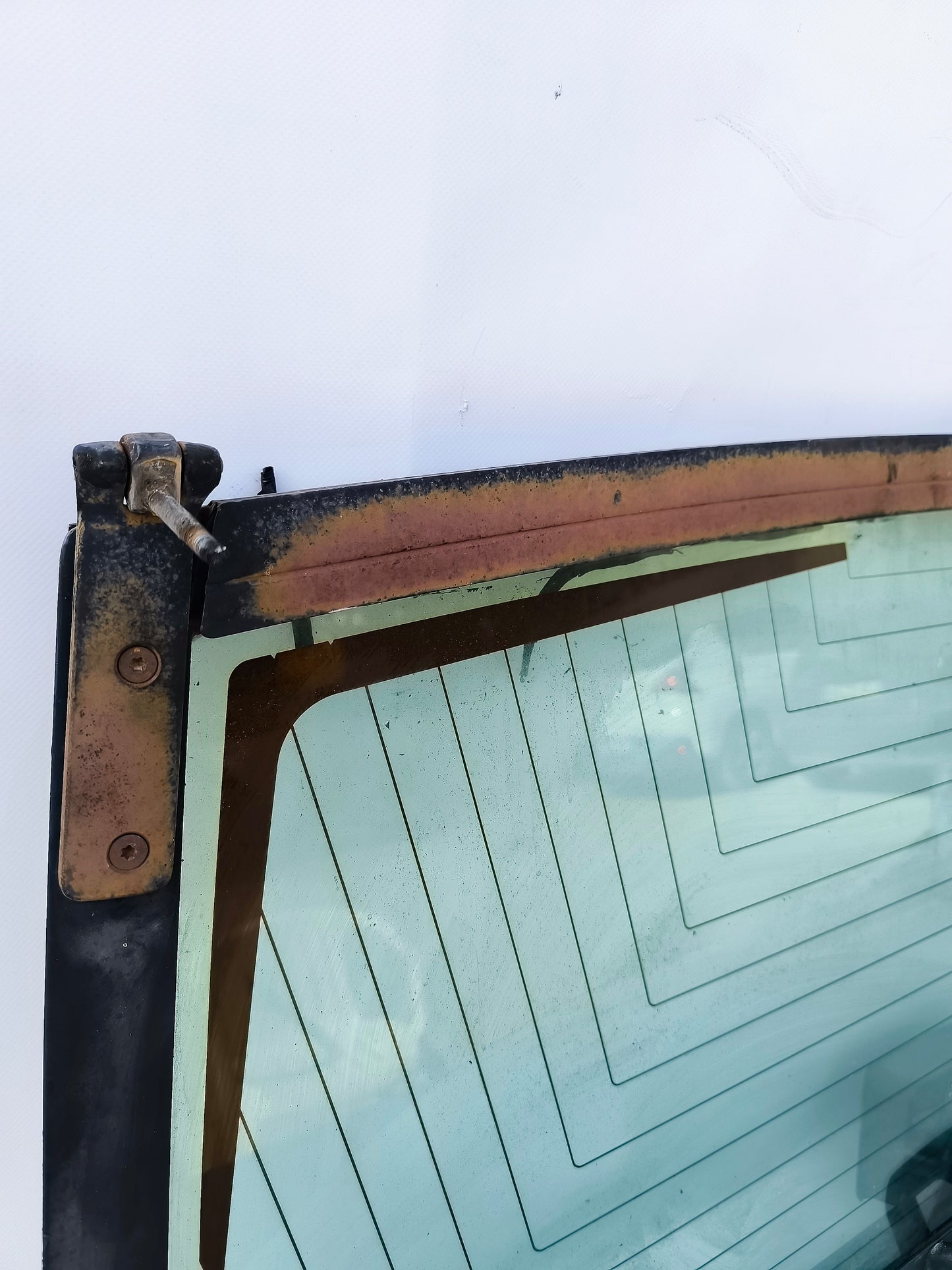 Rear glass window Land Rover range Rover year 1990 ecoAG7140