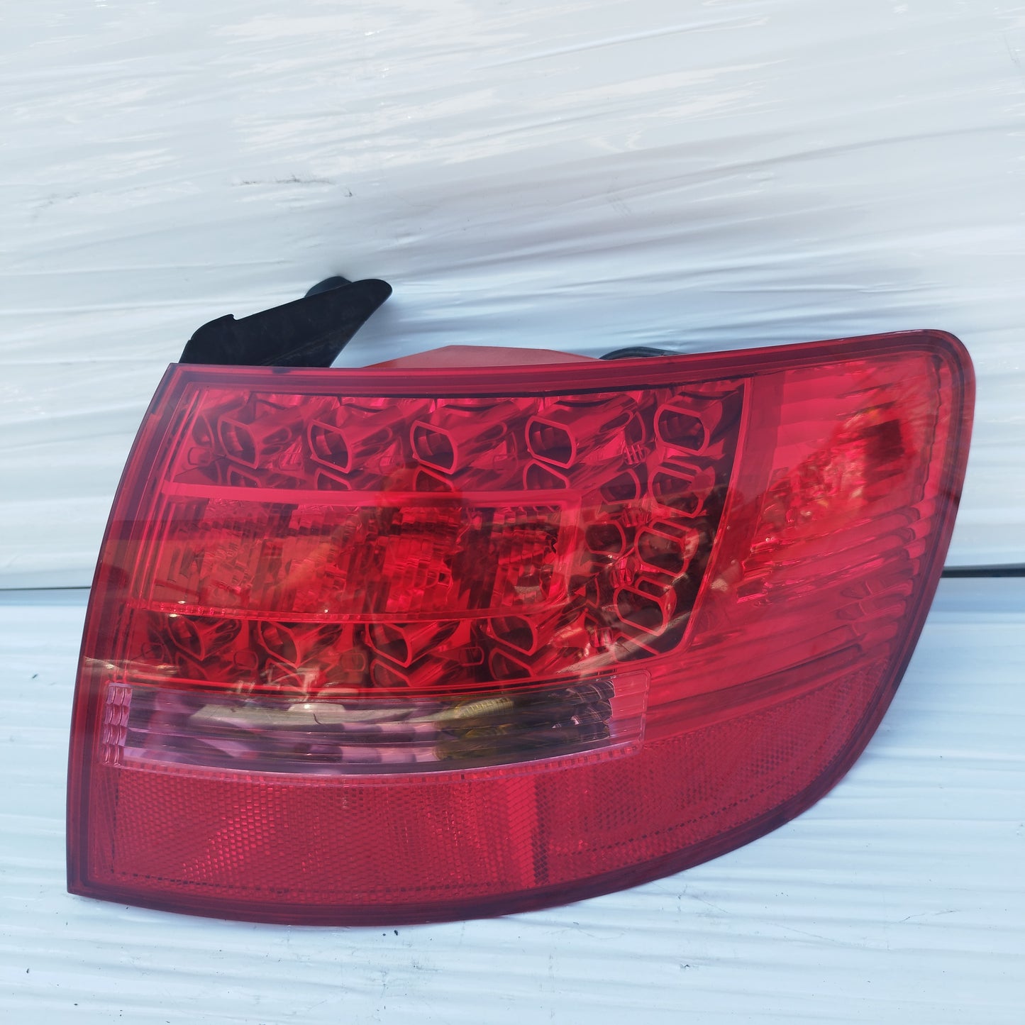 Fanale posteriore dx a led Audi A6 2006 SW cod: 4F9.945.096 ecoDM023