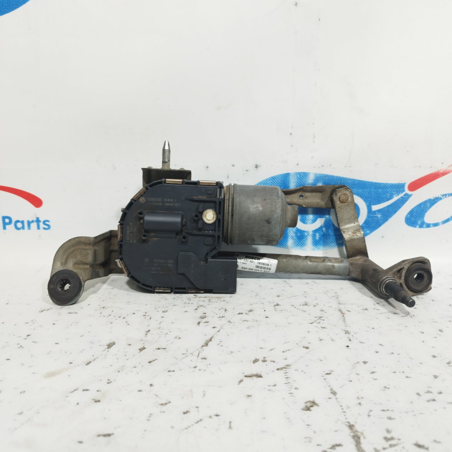 Front wiper motor Golf 5 Plus 2006 4 pin code: 3397020881 ecoAC8668