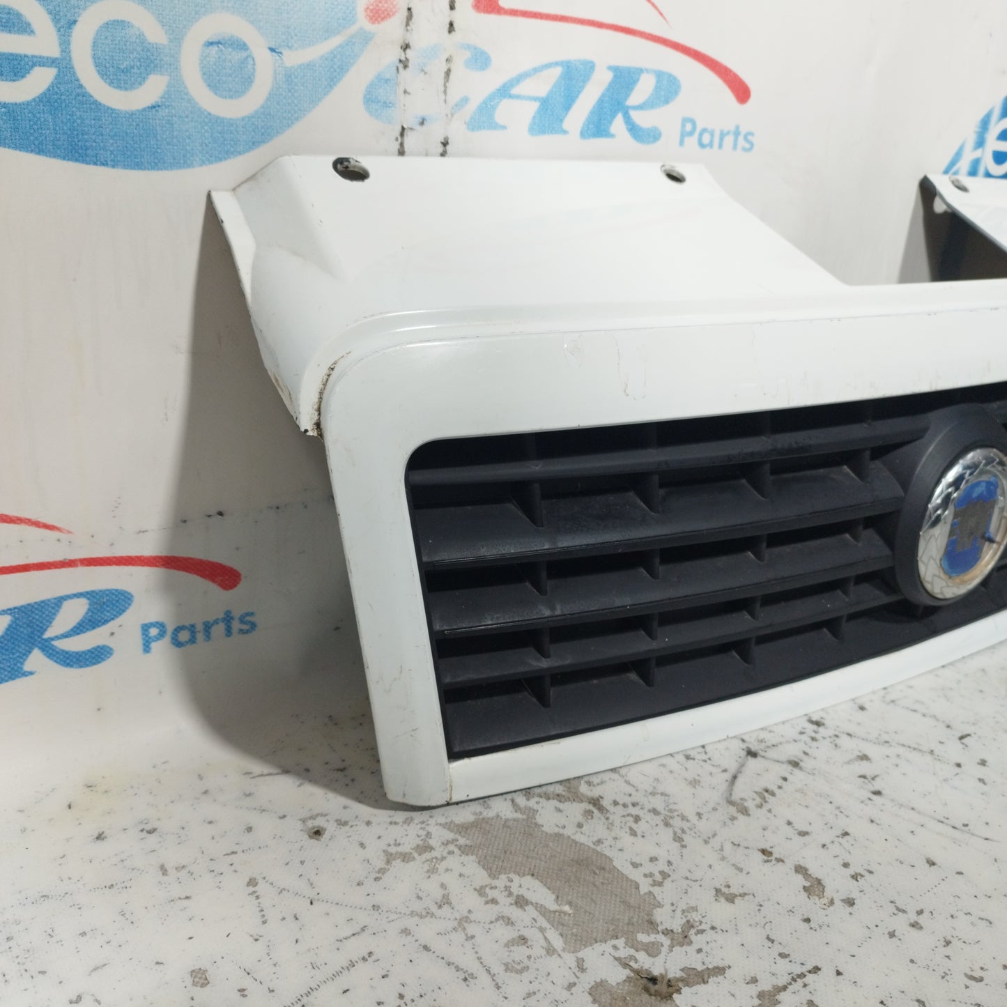 Weißer Kühlergrill Fiat Doblo 2006 ecoAC8926
