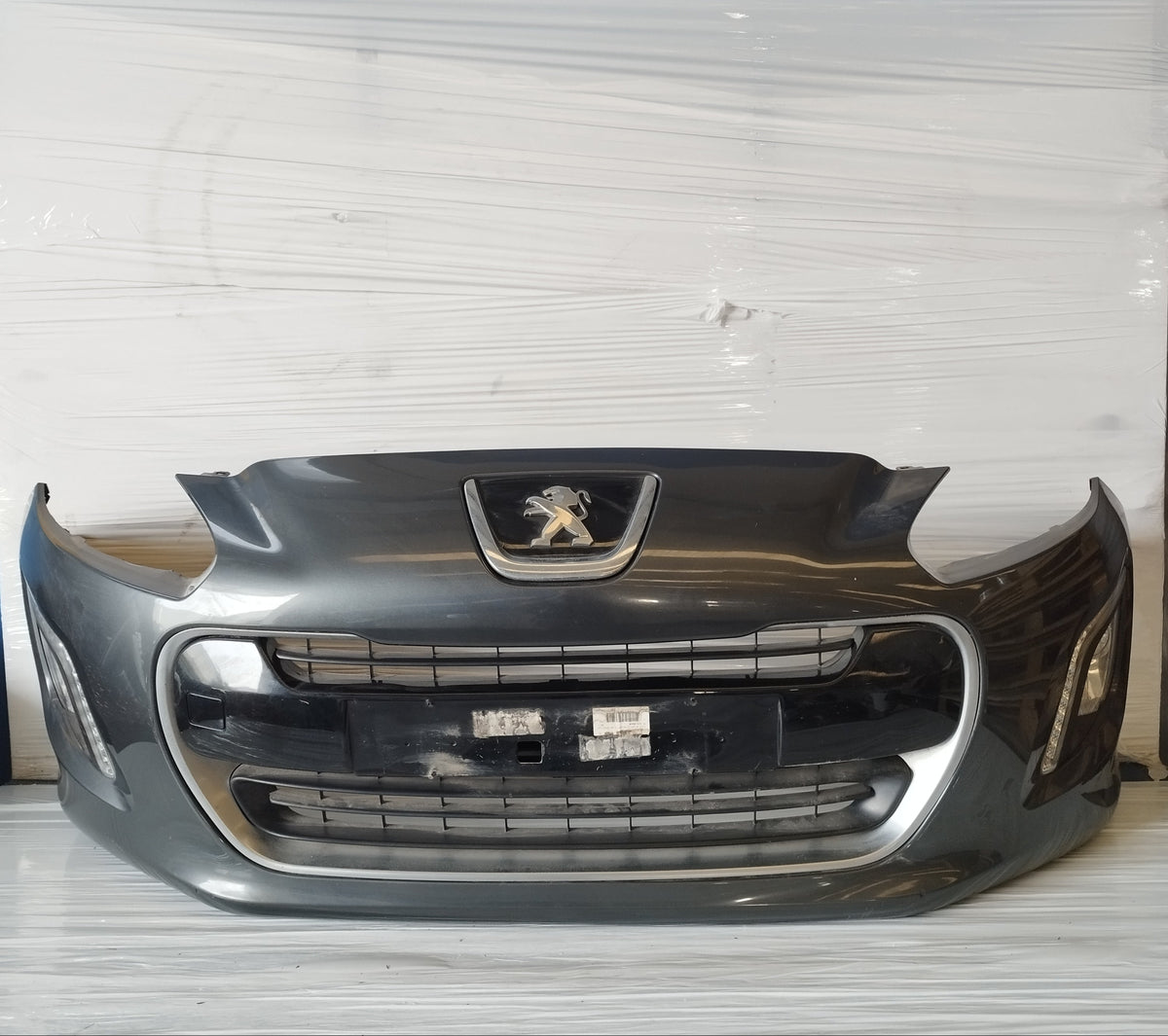 Paraurti anteriore grigio scuro Peugeot 308 I (T7) 2011-2013 ecoAC17602