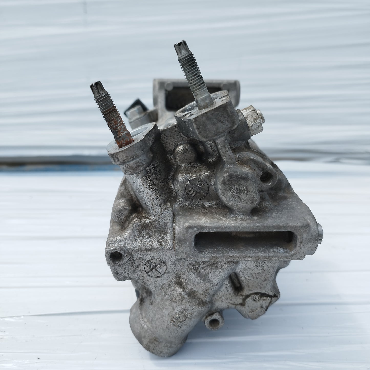 Compressore a / c Ford Focus 1.0 TB 2020 2 pin cod: JX61-19D629-HA ecoAC15701