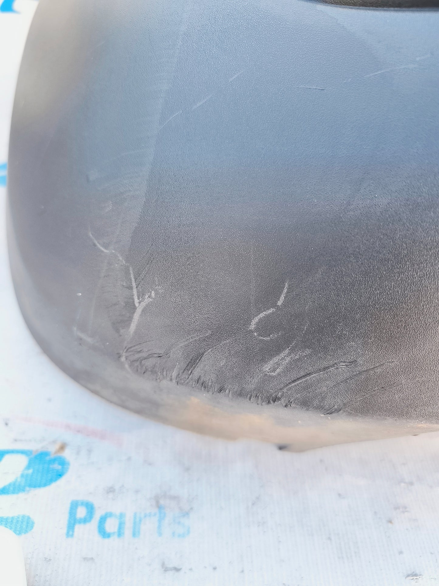 Schwarzer Kunststoff-Heckstoßfänger Fiat neuer Panda ecoAG6349