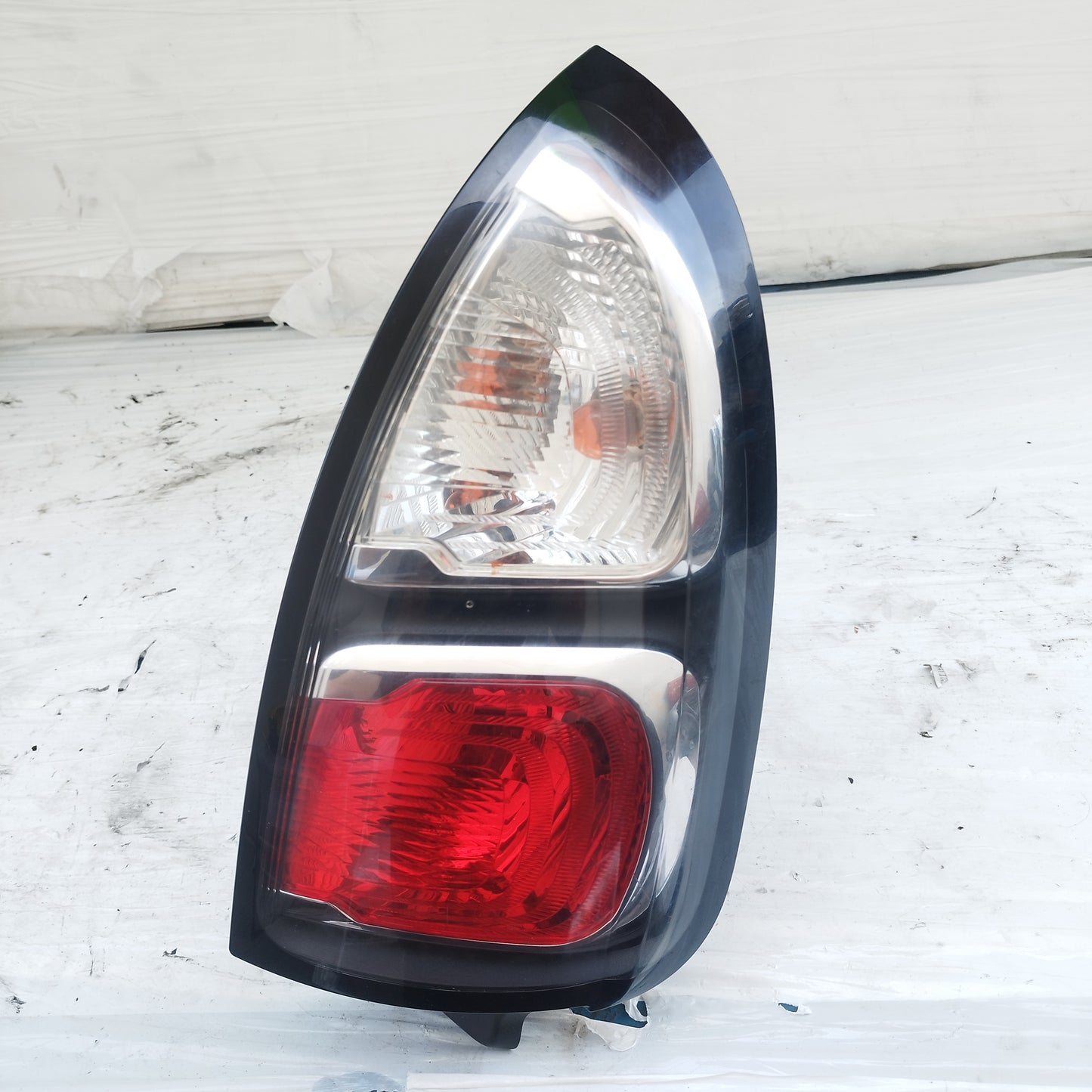 Fanale posteriore dx Citroen C3 Picasso 2009 cod: 9681749180 ecoDM304