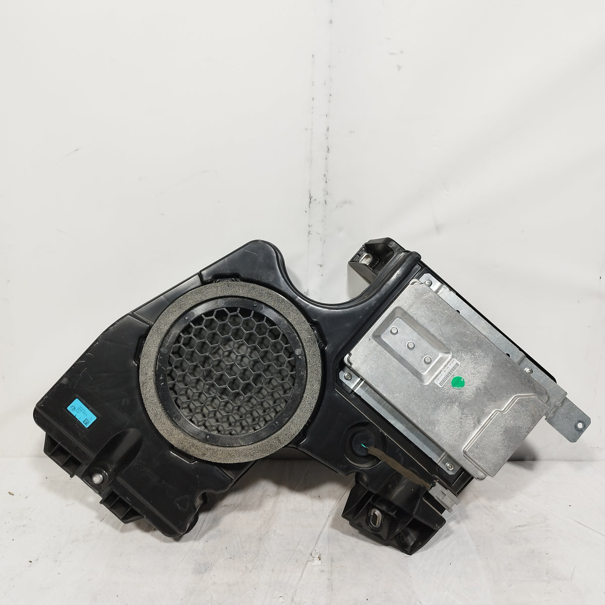 Subwoofer Alfa Romeo Stelvio Q4 2017 Art.-Nr.: 50548545 ecoAC12849