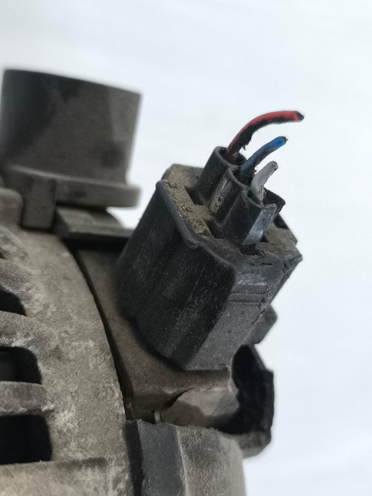 Alternatore Ford Kuga I 2.0 D 103KW 2004-2011 cod. 31285593 / 104210-5711 ecoAG9971