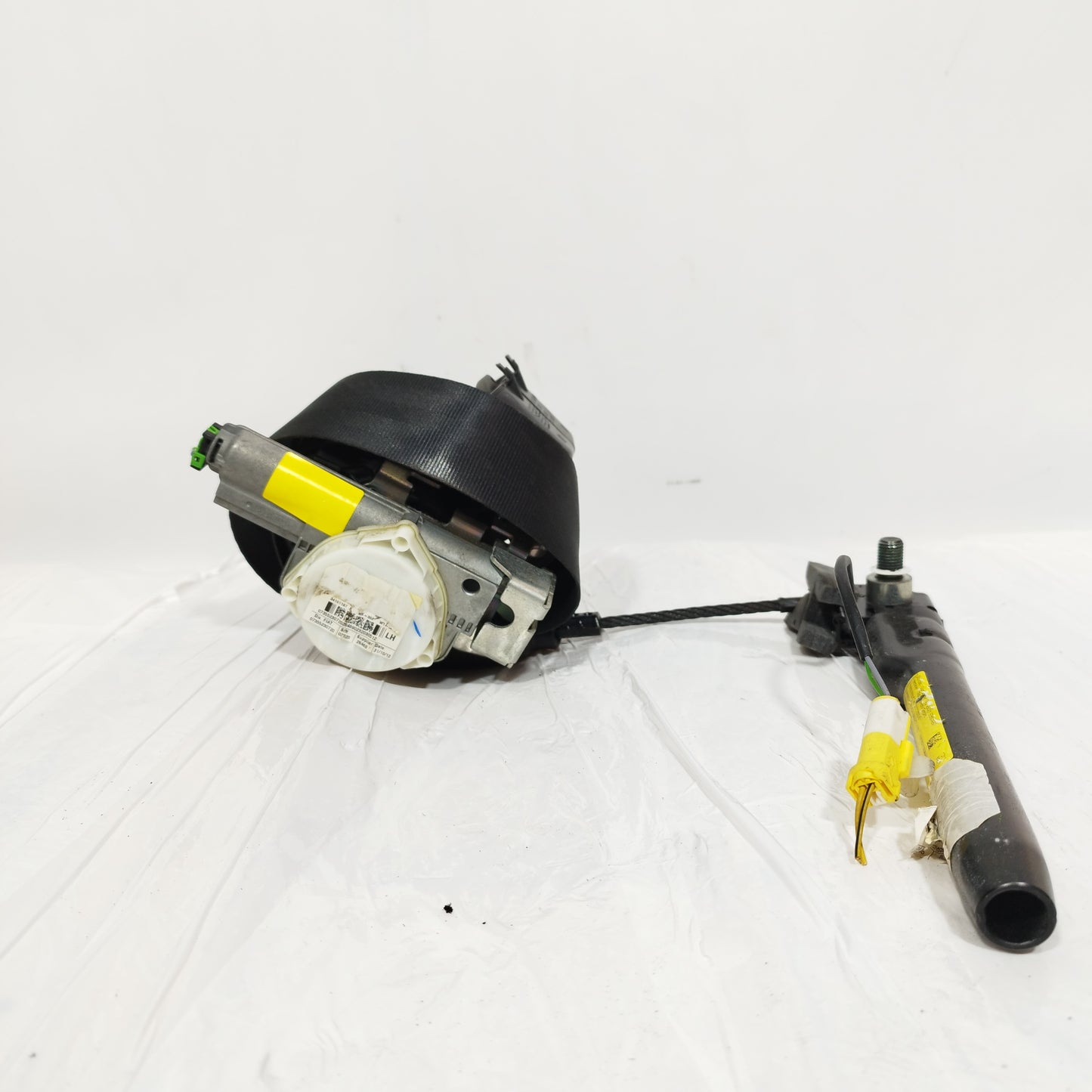 Front left seat belt Fiat 500 2012 code: 07355230720 ecoAC1869