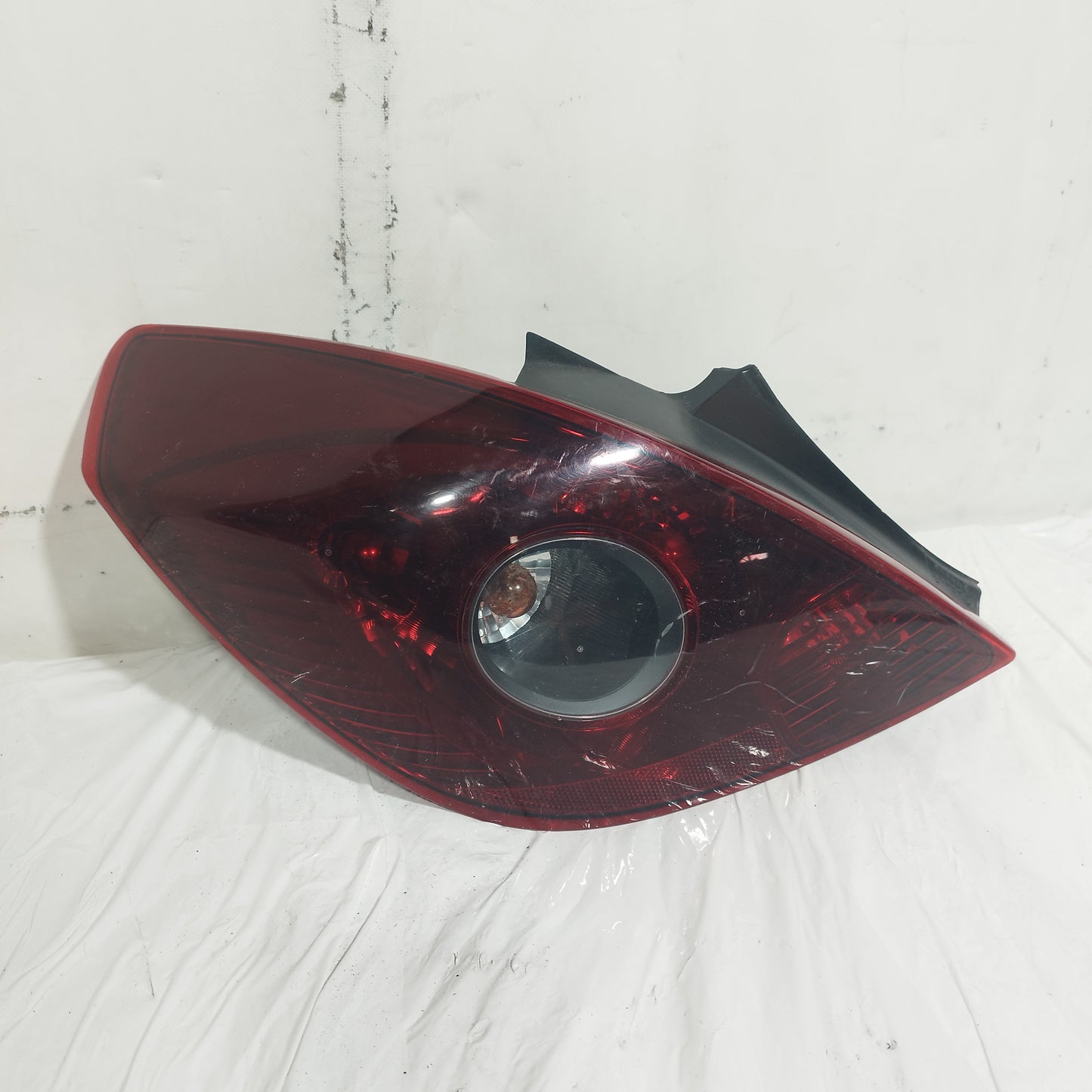 Fanale posteriore sx Opel Corsa D 2011 3 porte cod: 13242811 ecoAC15179