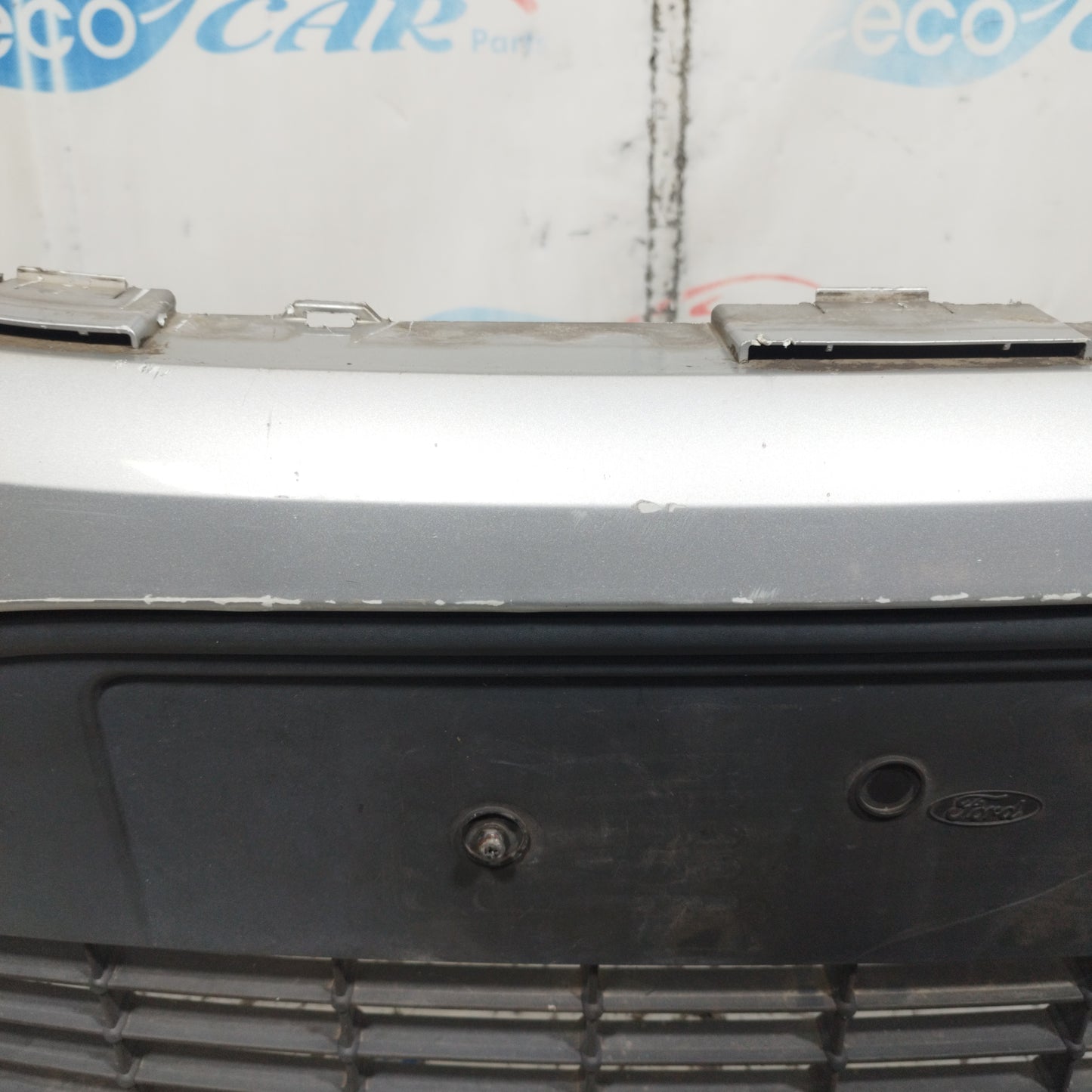 Paraurti anteriore grigio  Ford Focus 2009 ecoAC9944