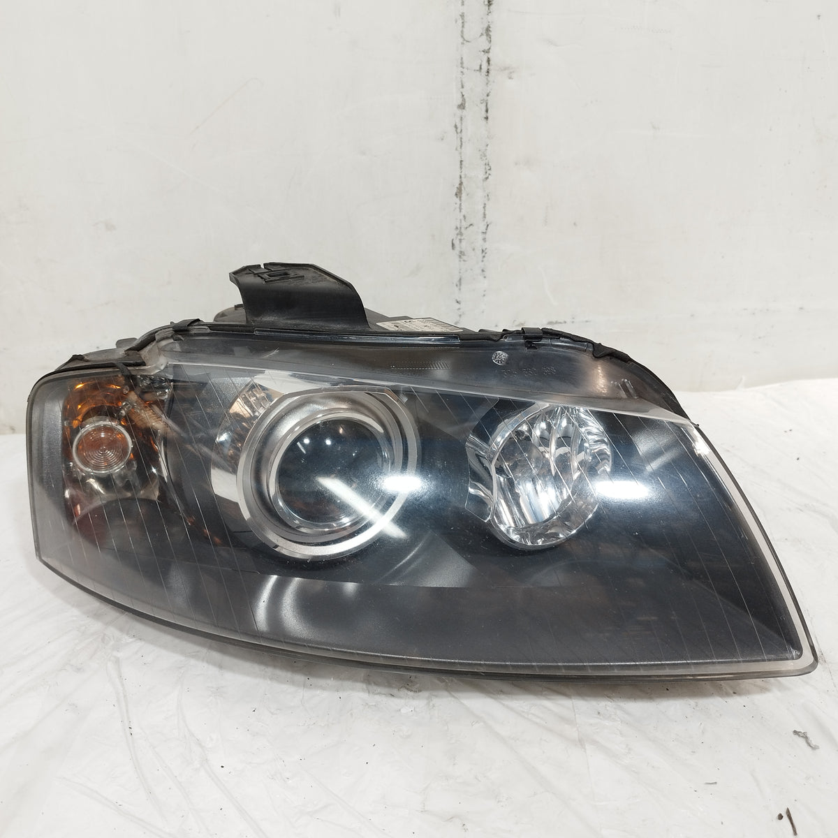 Fanale anteriore dx Xenon Audi A3 (8P / 8PA) 2005-2008 cod: 8P0941030R ecoAC16722