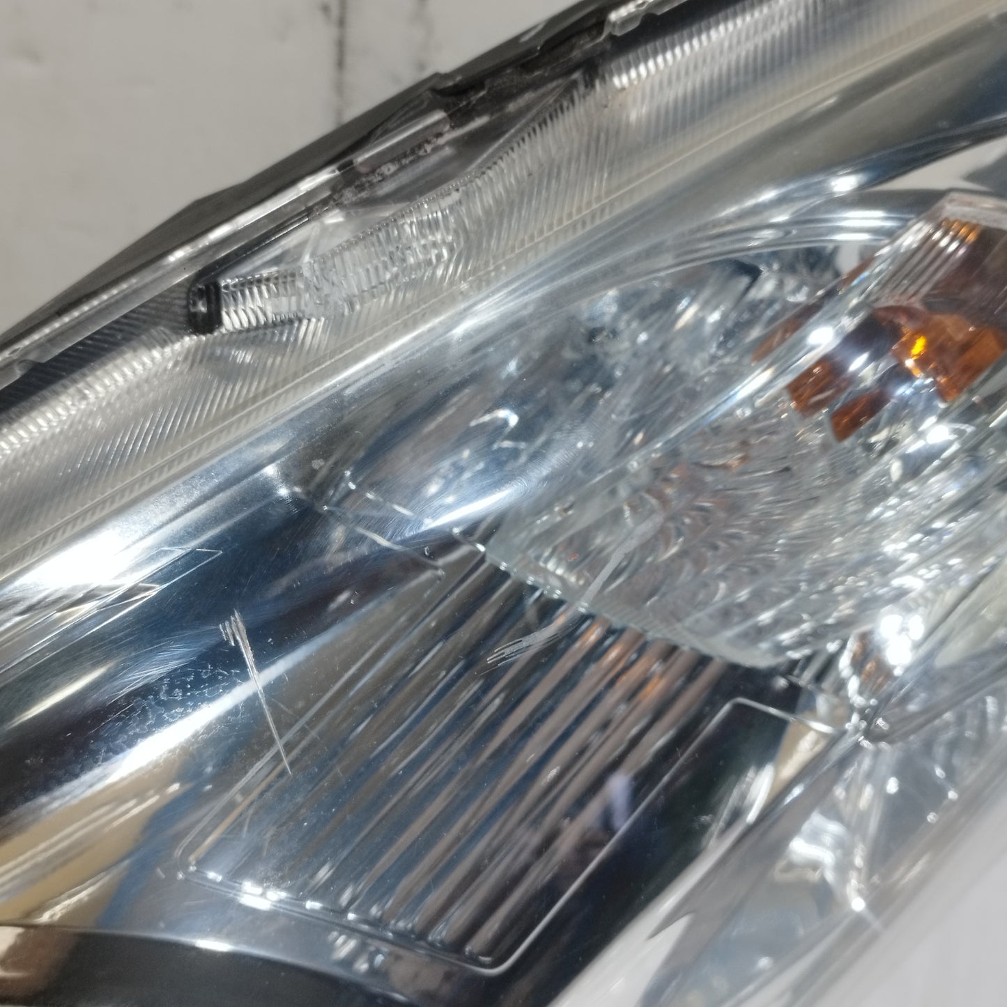 Fanale anteriore sx Suzuki Swift 2013 ecoAC16055